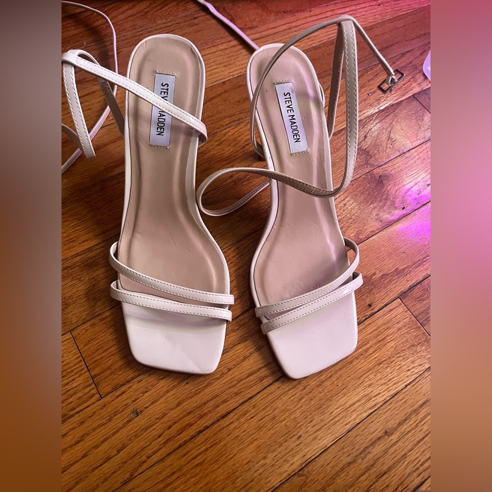 Steve Madden White lace up Strapped Heel